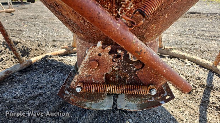 image for item DU7781 Gar-bro concrete bucket