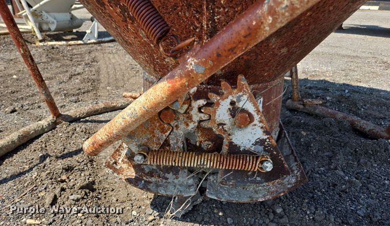 image for item DU7781 Gar-bro concrete bucket