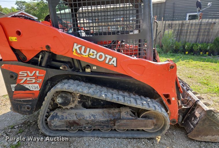 image for item DU7784 2019 Kubota SVL75-2 tracked skid steer loader