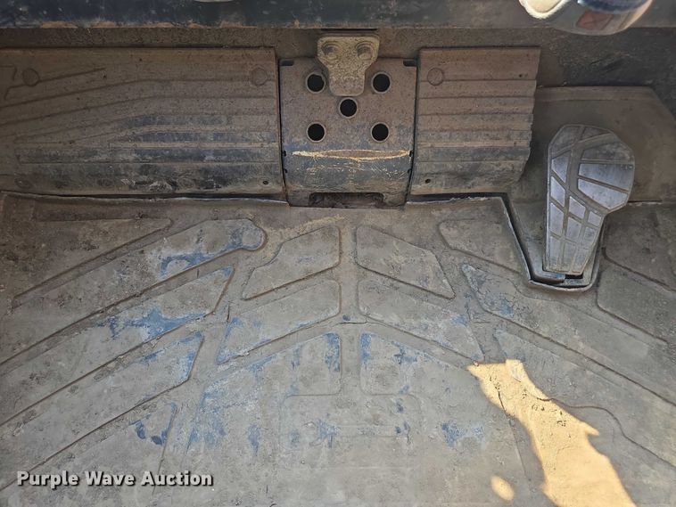 image for item DU7784 2019 Kubota SVL75-2 tracked skid steer loader