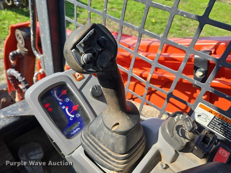 image for item DU7784 2019 Kubota SVL75-2 tracked skid steer loader