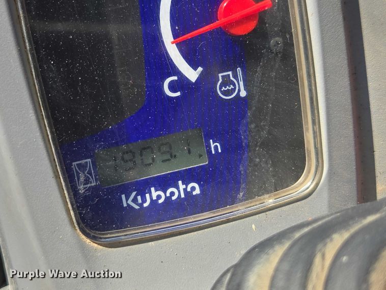 image for item DU7784 2019 Kubota SVL75-2 tracked skid steer loader