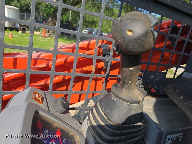 image for item DU7784 2019 Kubota SVL75-2 tracked skid steer loader