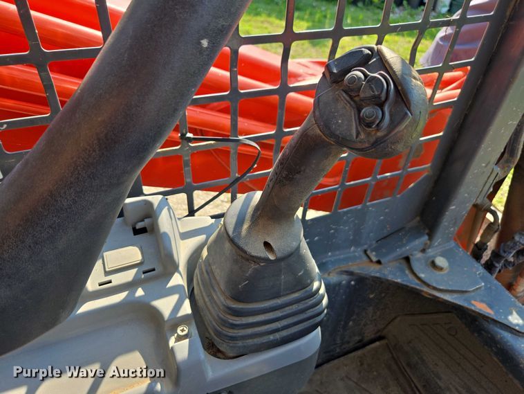 image for item DU7784 2019 Kubota SVL75-2 tracked skid steer loader