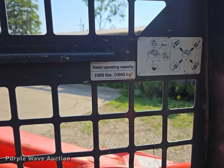 image for item DU7784 2019 Kubota SVL75-2 tracked skid steer loader