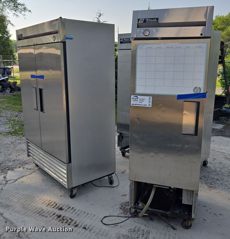 image for item DU7785 (3) refrigerators