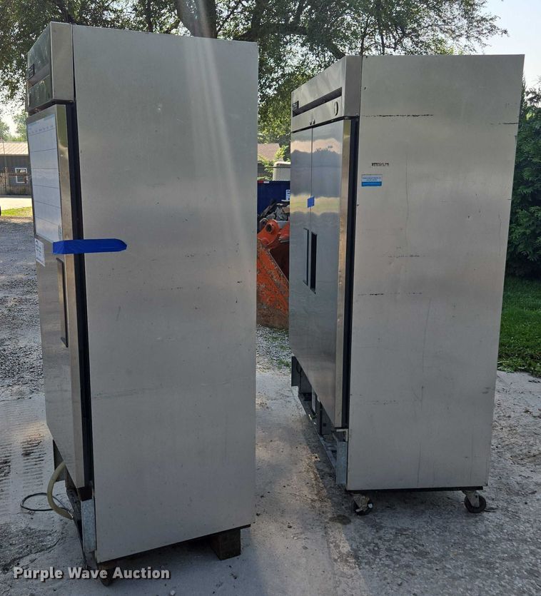 image for item DU7785 (3) refrigerators