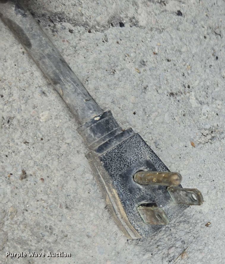 image for item DU7785 (3) refrigerators