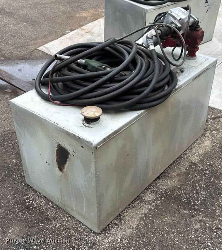 image for item DU9737 Fuel tank