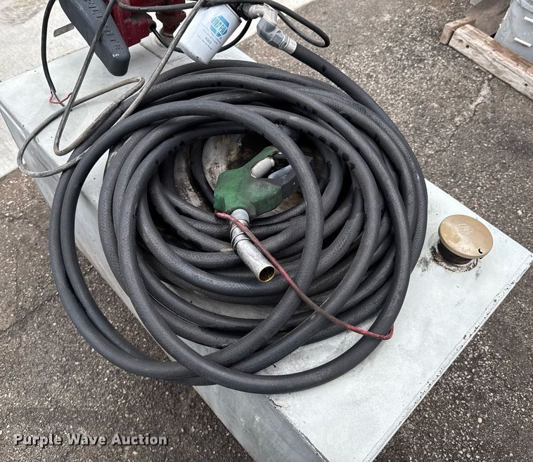 image for item DU9737 Fuel tank