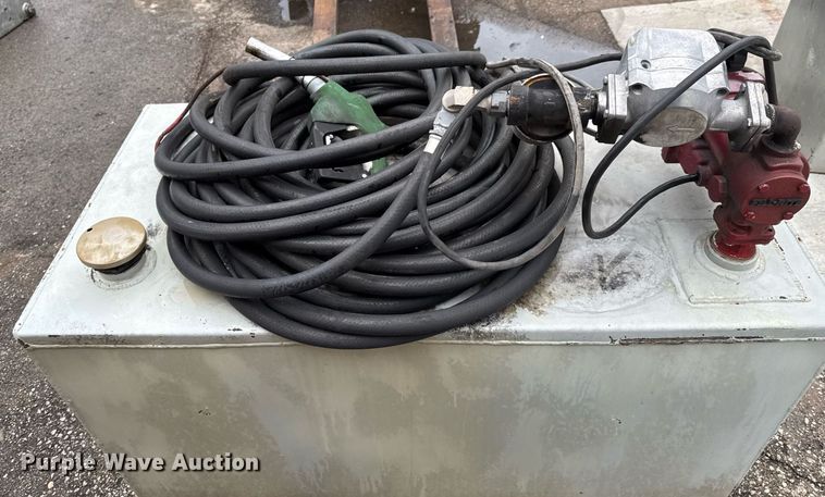 image for item DU9737 Fuel tank