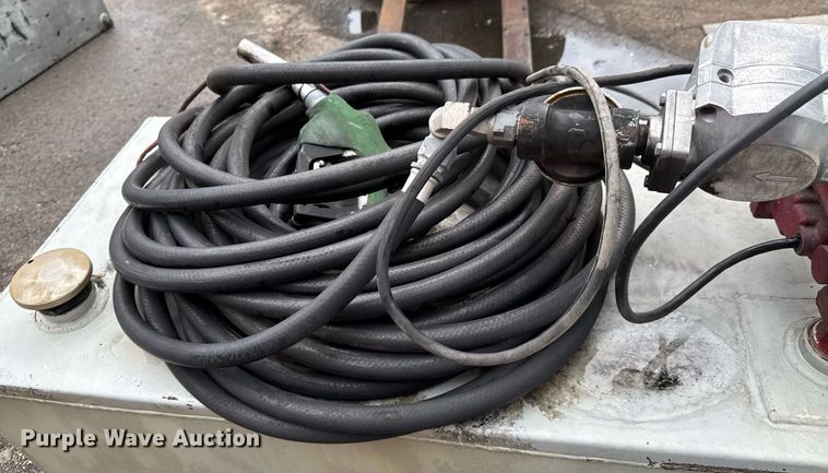 image for item DU9737 Fuel tank