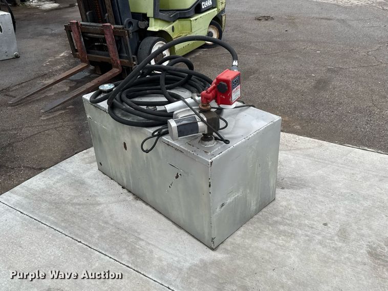 image for item DU9738 Fuel tank