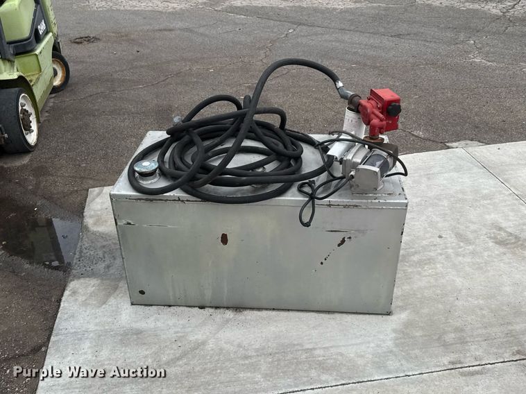 image for item DU9738 Fuel tank