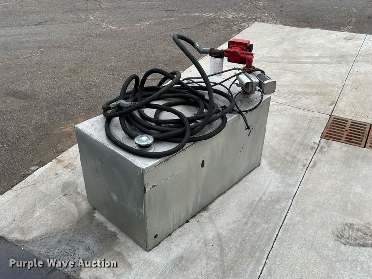 image for item DU9738 Fuel tank