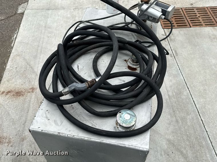 image for item DU9738 Fuel tank