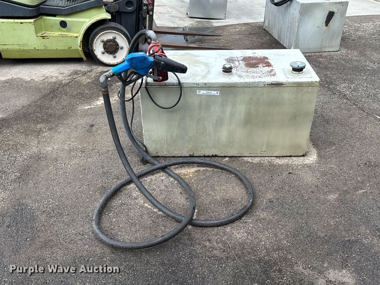 image for item DU9745 Fuel tank