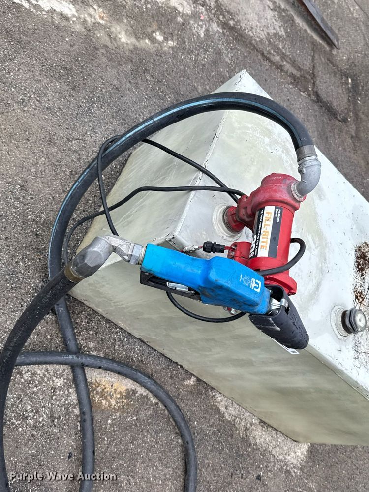 image for item DU9745 Fuel tank