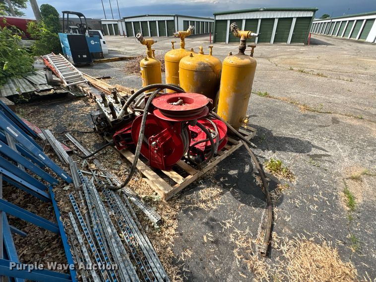 image for item DU9749 Fuel and lube