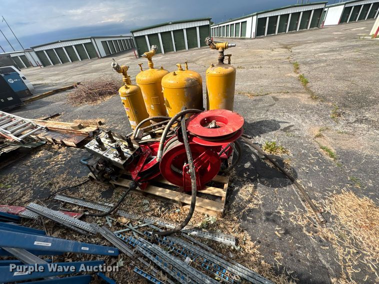 image for item DU9749 Fuel and lube