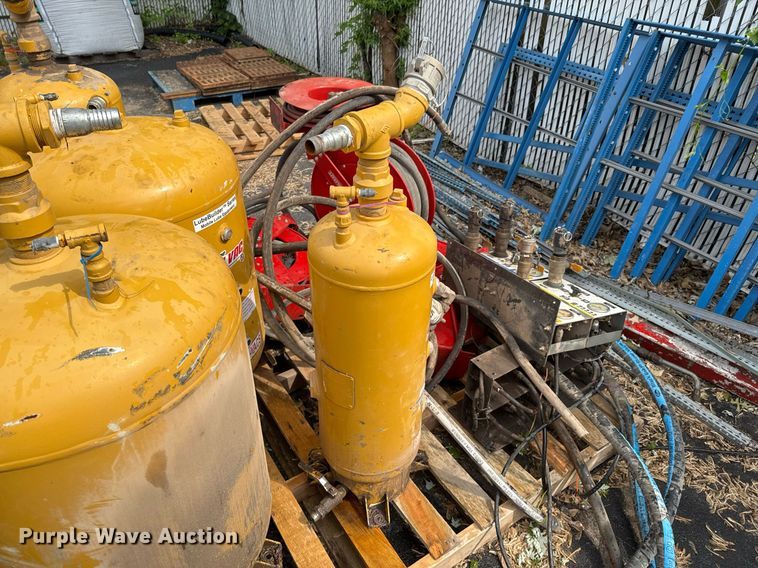 image for item DU9749 Fuel and lube