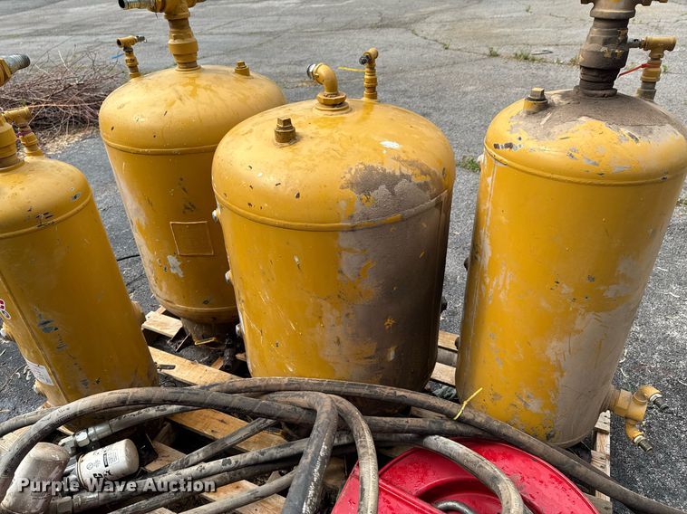 image for item DU9749 Fuel and lube