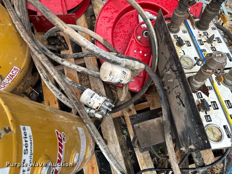 image for item DU9749 Fuel and lube