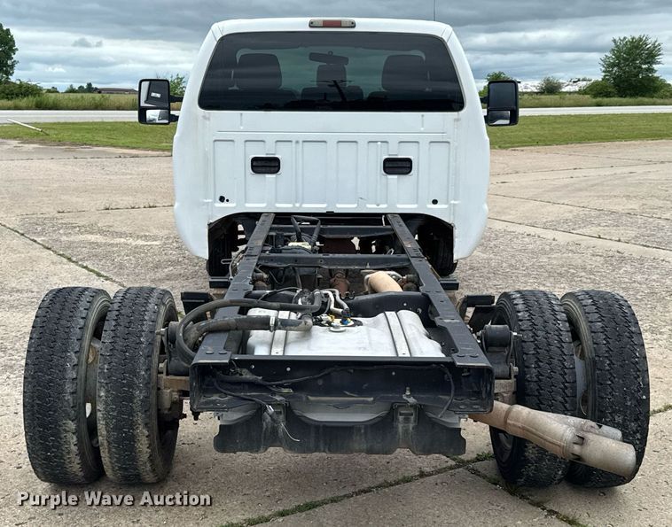image for item DU9760 2012 Ford F550 Super Duty truck cab and chassis