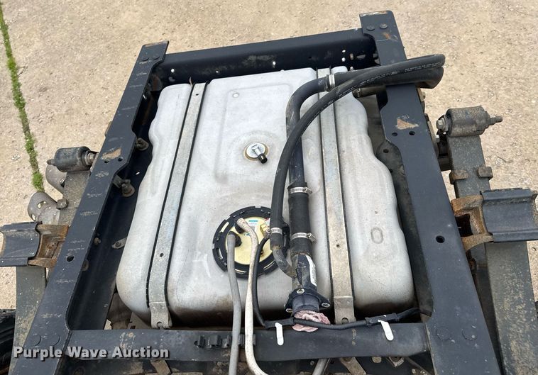 image for item DU9760 2012 Ford F550 Super Duty truck cab and chassis