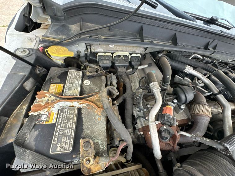 image for item DU9760 2012 Ford F550 Super Duty truck cab and chassis