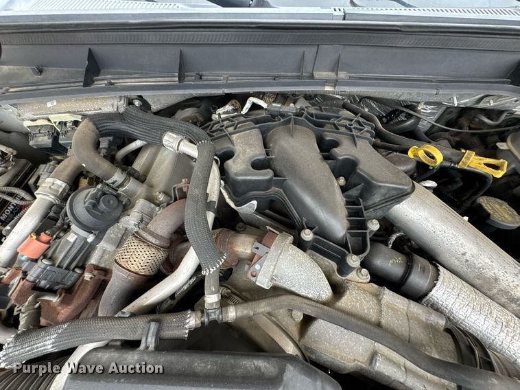 image for item DU9760 2012 Ford F550 Super Duty truck cab and chassis