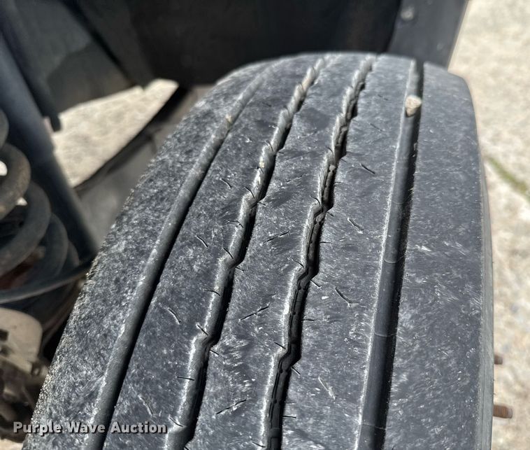 image for item DU9760 2012 Ford F550 Super Duty truck cab and chassis