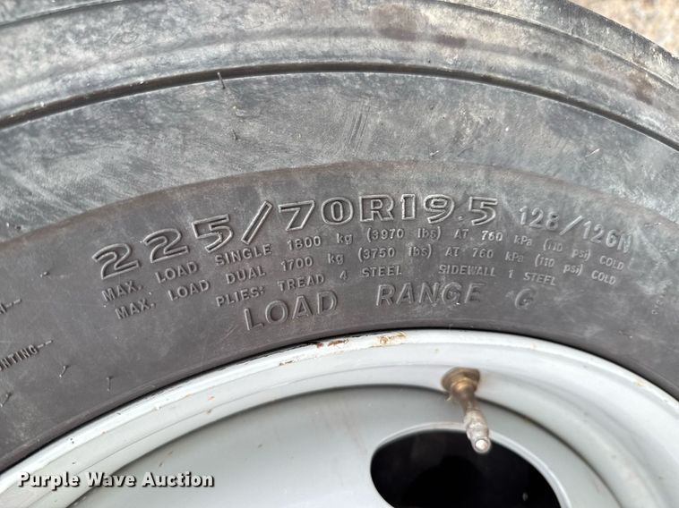 image for item DU9760 2012 Ford F550 Super Duty truck cab and chassis