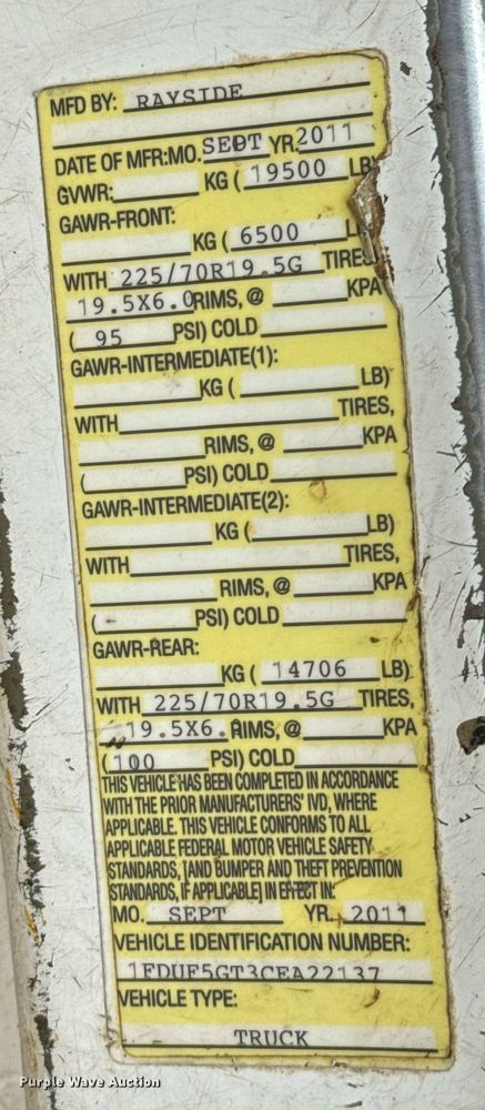 image for item DU9760 2012 Ford F550 Super Duty truck cab and chassis