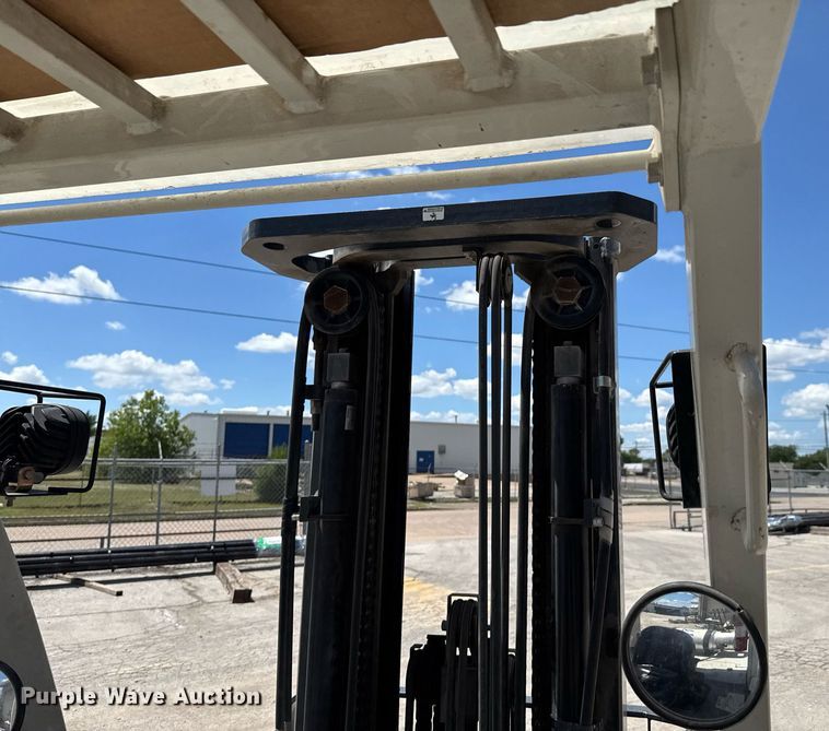 image for item DU9789 2016 UniCarriers PF70 forklift