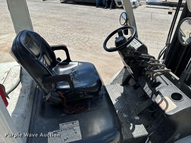 image for item DU9789 2016 UniCarriers PF70 forklift