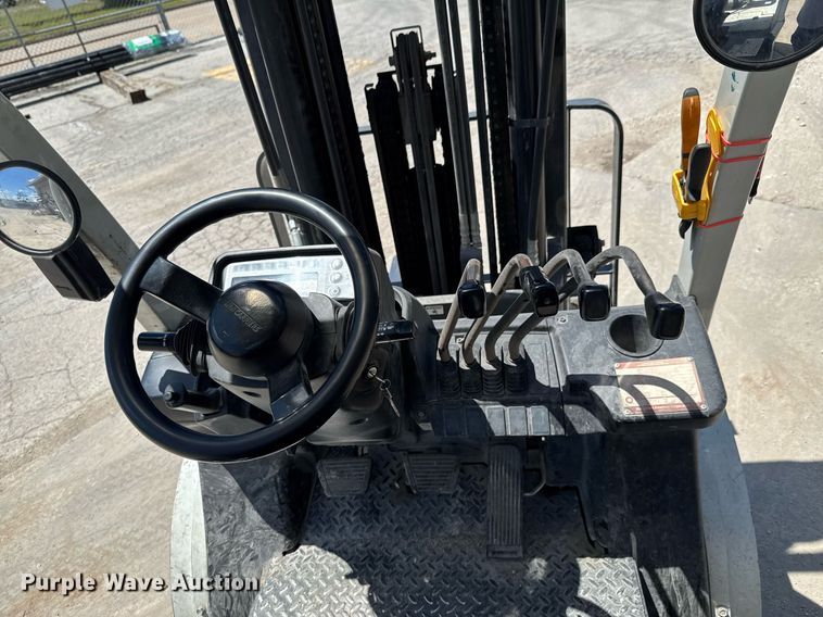 image for item DU9789 2016 UniCarriers PF70 forklift