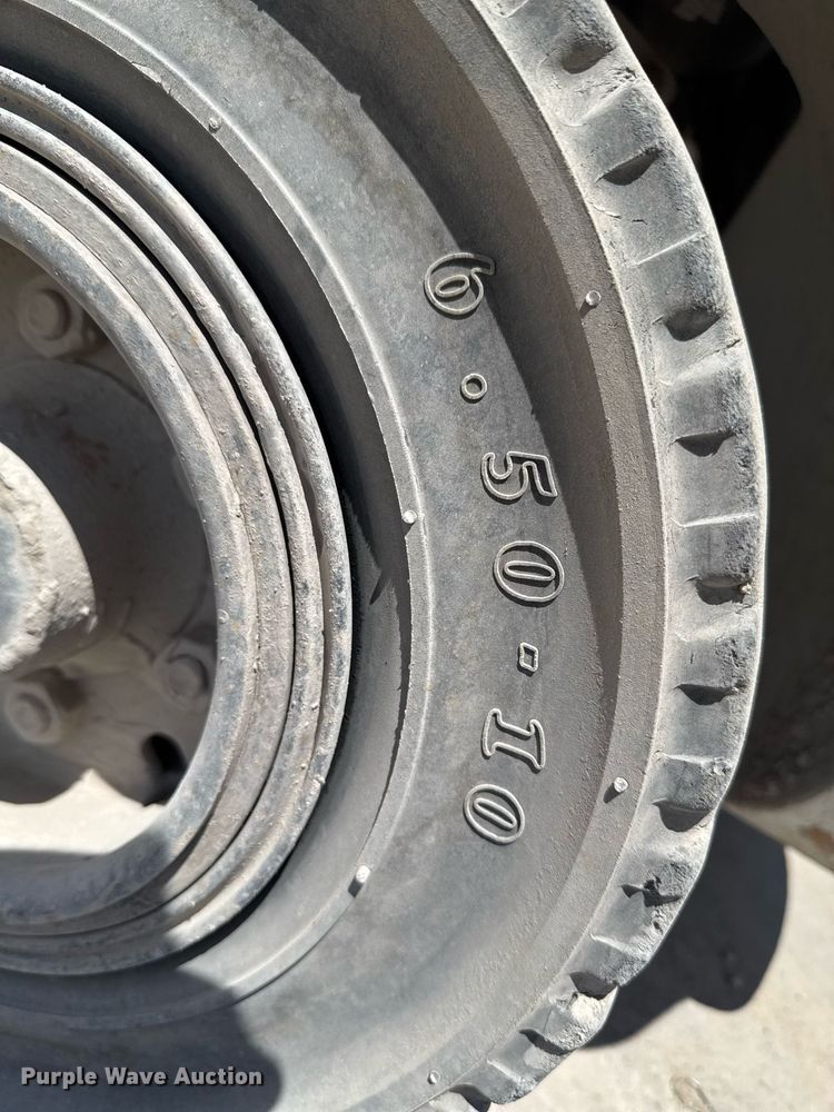 image for item DU9789 2016 UniCarriers PF70 forklift