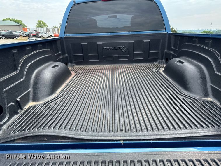 image for item DV2744 2003 Dodge Ram 2500 SLT Quad Cab pickup truck