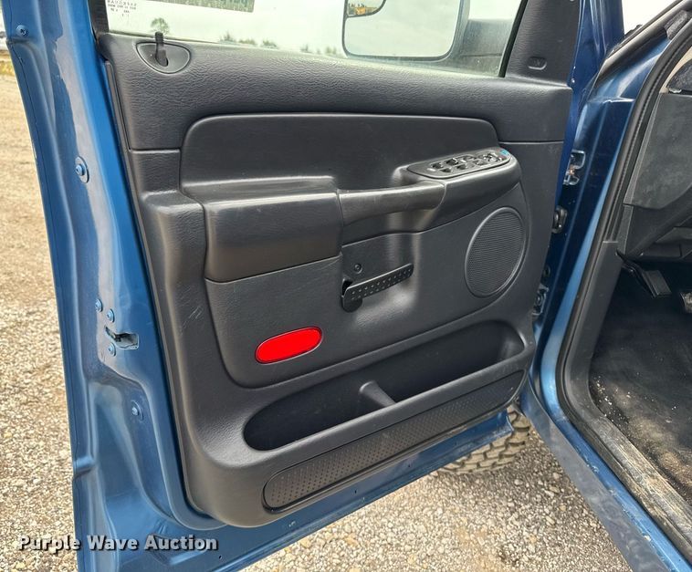 image for item DV2744 2003 Dodge Ram 2500 SLT Quad Cab pickup truck