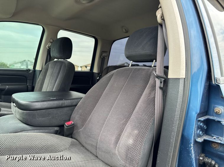 image for item DV2744 2003 Dodge Ram 2500 SLT Quad Cab pickup truck