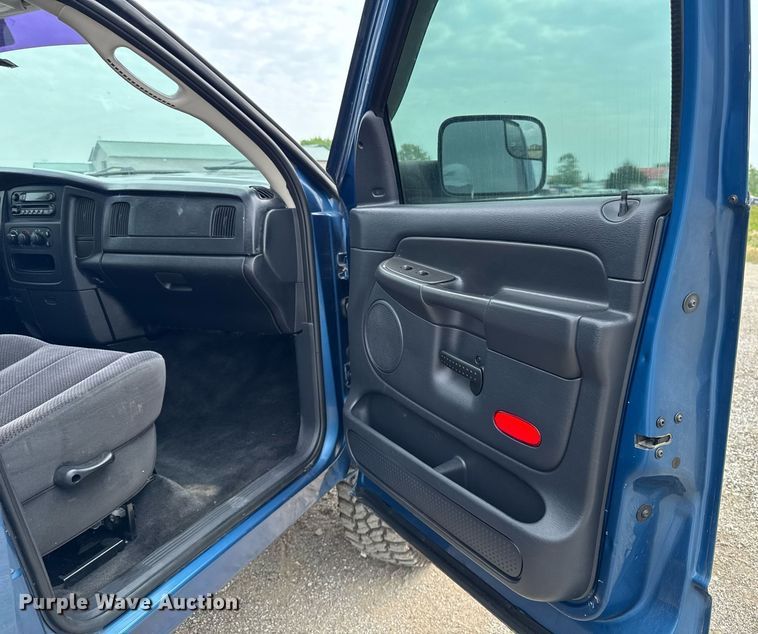 image for item DV2744 2003 Dodge Ram 2500 SLT Quad Cab pickup truck