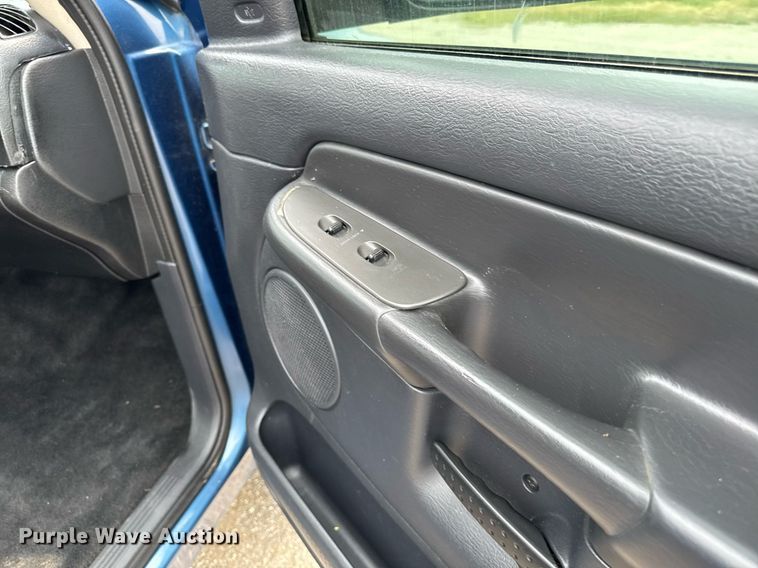 image for item DV2744 2003 Dodge Ram 2500 SLT Quad Cab pickup truck