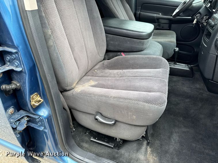 image for item DV2744 2003 Dodge Ram 2500 SLT Quad Cab pickup truck