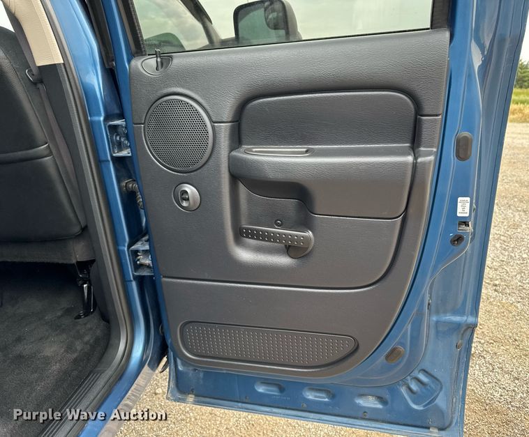 image for item DV2744 2003 Dodge Ram 2500 SLT Quad Cab pickup truck