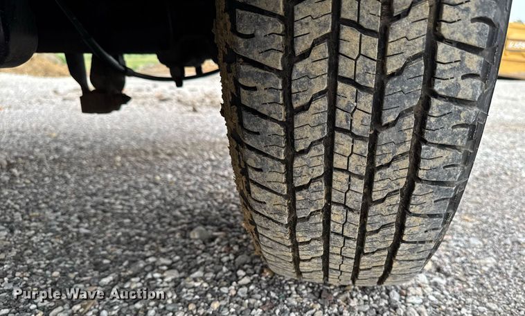 image for item DV2747 2004 Chevrolet Silverado 1500 pickup truck