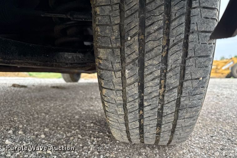 image for item DV2747 2004 Chevrolet Silverado 1500 pickup truck