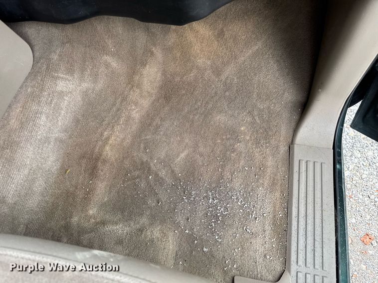 image for item DV2748 2003 GMC Sierra 2500HD Crew Cab pickup truck