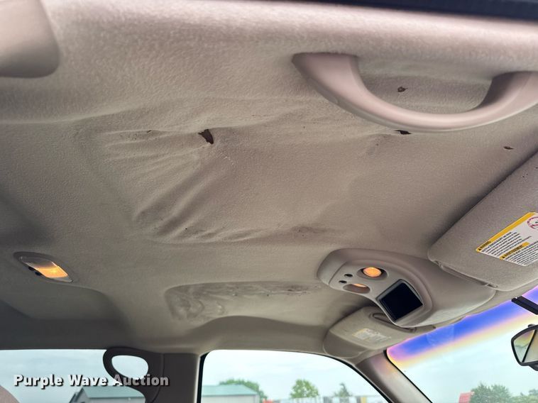 image for item DV2748 2003 GMC Sierra 2500HD Crew Cab pickup truck