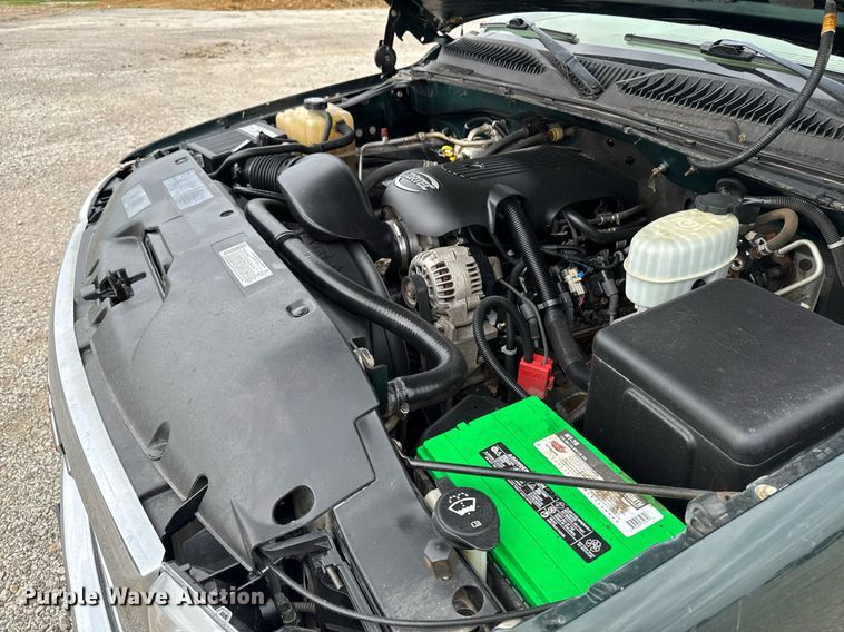 image for item DV2748 2003 GMC Sierra 2500HD Crew Cab pickup truck